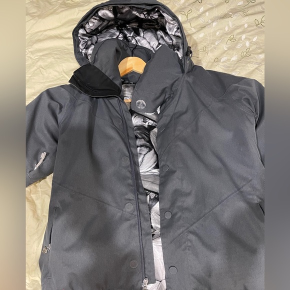 Oakley Gretchen Bleiler ski jacket  Large - Picture 11 of 15